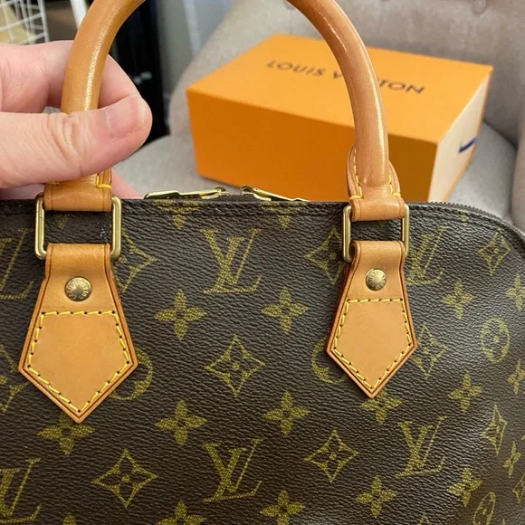 ❤️LV ALMA PM MONOGRAM❤️ - Picture 13 of 16